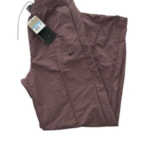 Nike Women’s  Mauve Sz Med Pants